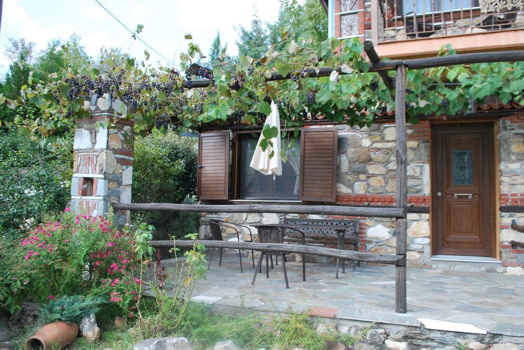 Tzivaeri Hotel Likodhrómion Quarto foto
