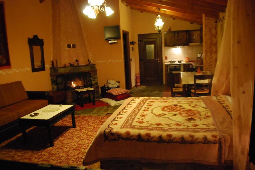 Tzivaeri Hotel Likodhrómion Quarto foto