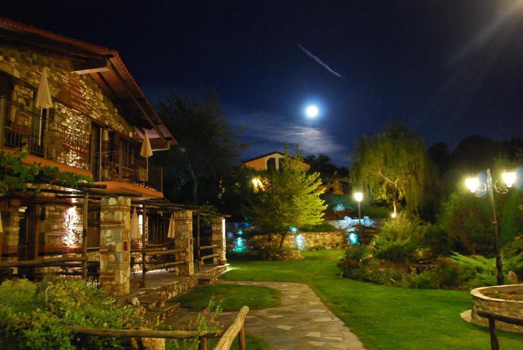Tzivaeri Hotel Likodhrómion Exterior foto