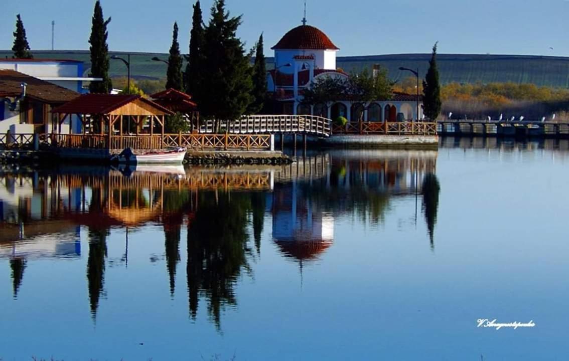 Tzivaeri Hotel Likodhrómion Exterior foto